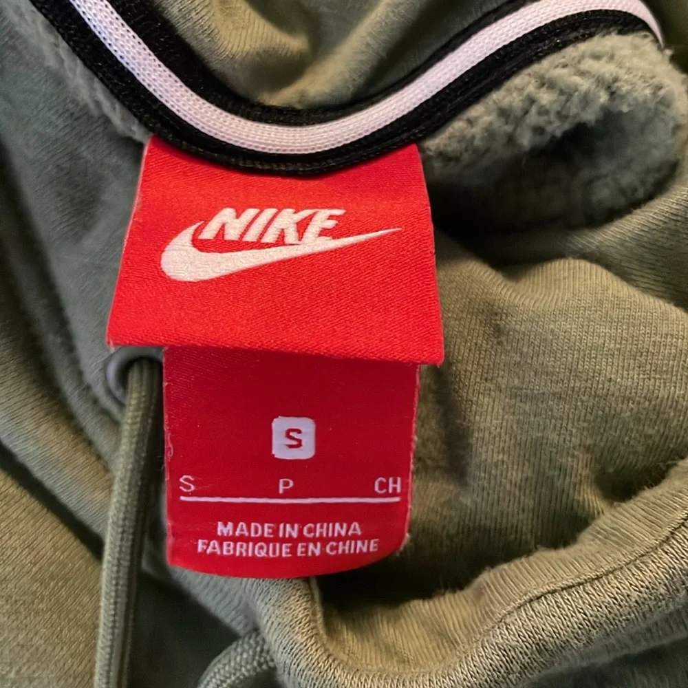 Nike Rally Sportswear Funnel Neck Sleeveless Sweatshirt Green‎ Pocket Size Small